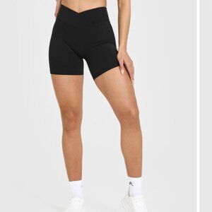 Unified Wrap Shorts 6"